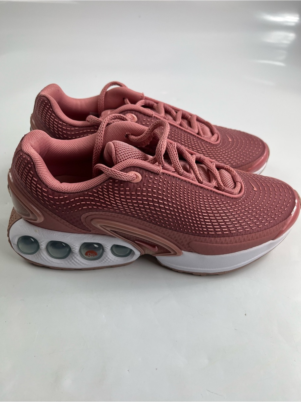 Nike Womens Air Max DN Casual Sneakers Size 6.5